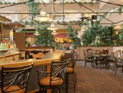 Plaza Hotel And Suites ไพน์บลัฟฟ์ ร้านอาหาร รูปภาพ