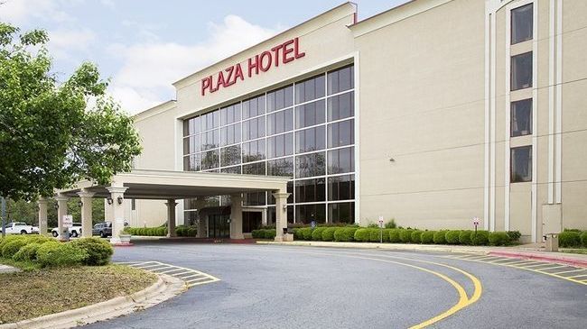 Plaza Hotel And Suites ไพน์บลัฟฟ์ ภายนอก รูปภาพ
